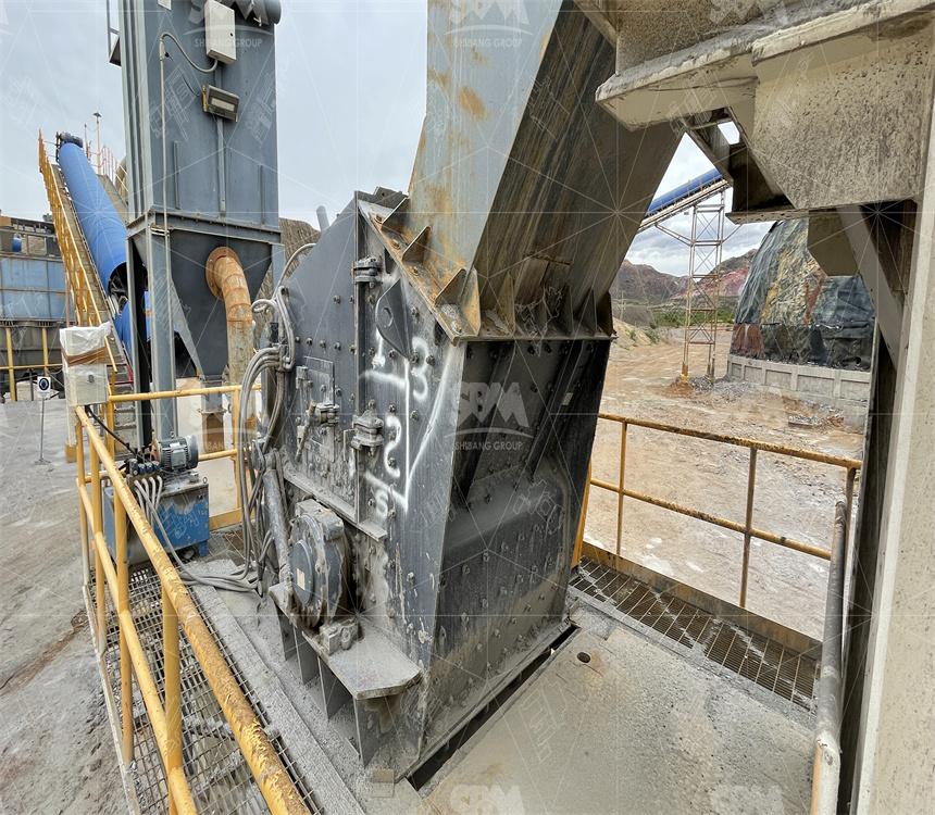 Crushing and grinding equipment for mineral processing plants