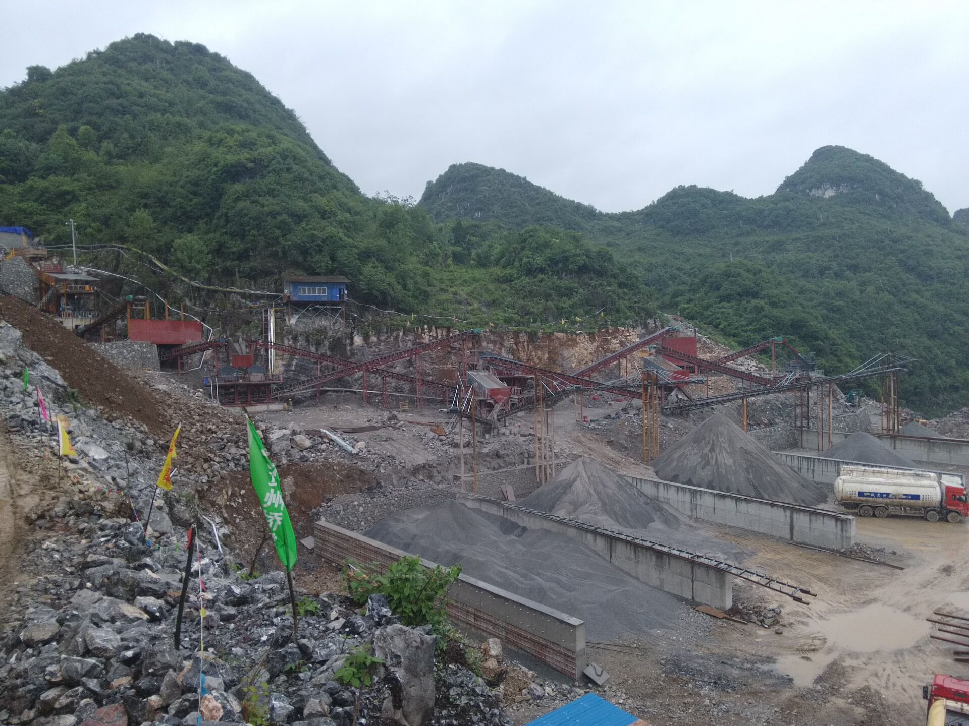 Cost of 40TPH Mini Stone Crusher for Startups