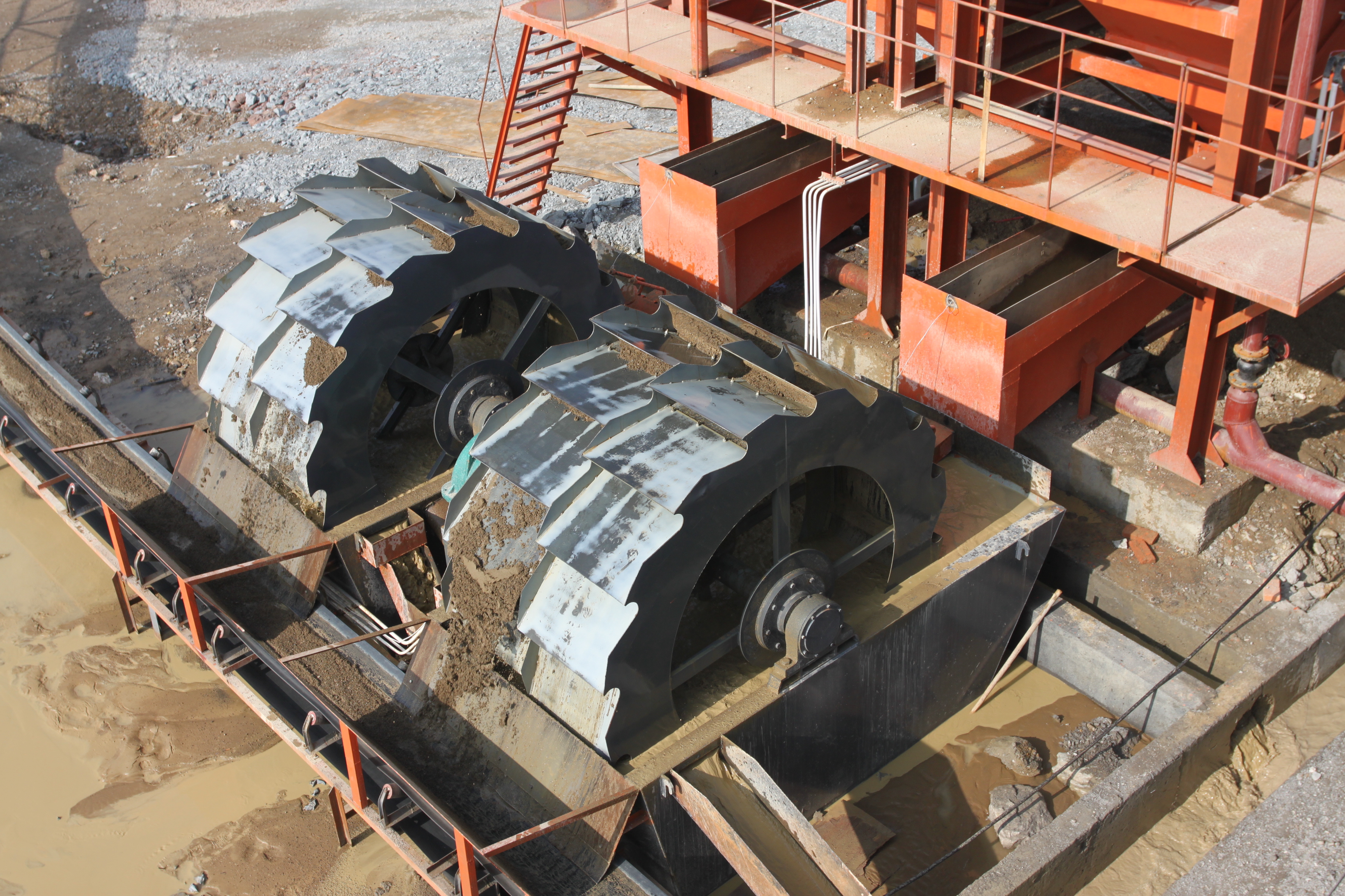 Dry Sand Making vs. Wet Sand Making: Which is Better