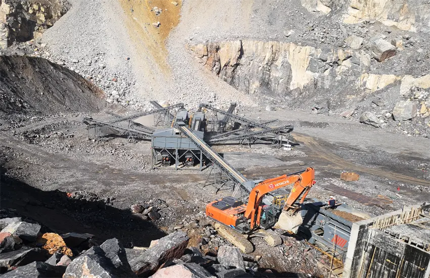 Mobile crusher for high silica abrasive rock