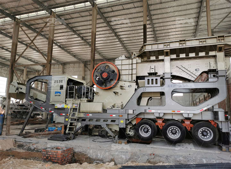 Mobile Crusher Plant in UAE for Construction Waste Recycling